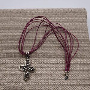 18 Inches Sterling Silver And Cloth Fancy Cross Religious Necklace B403